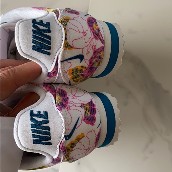 flower cortez shoes